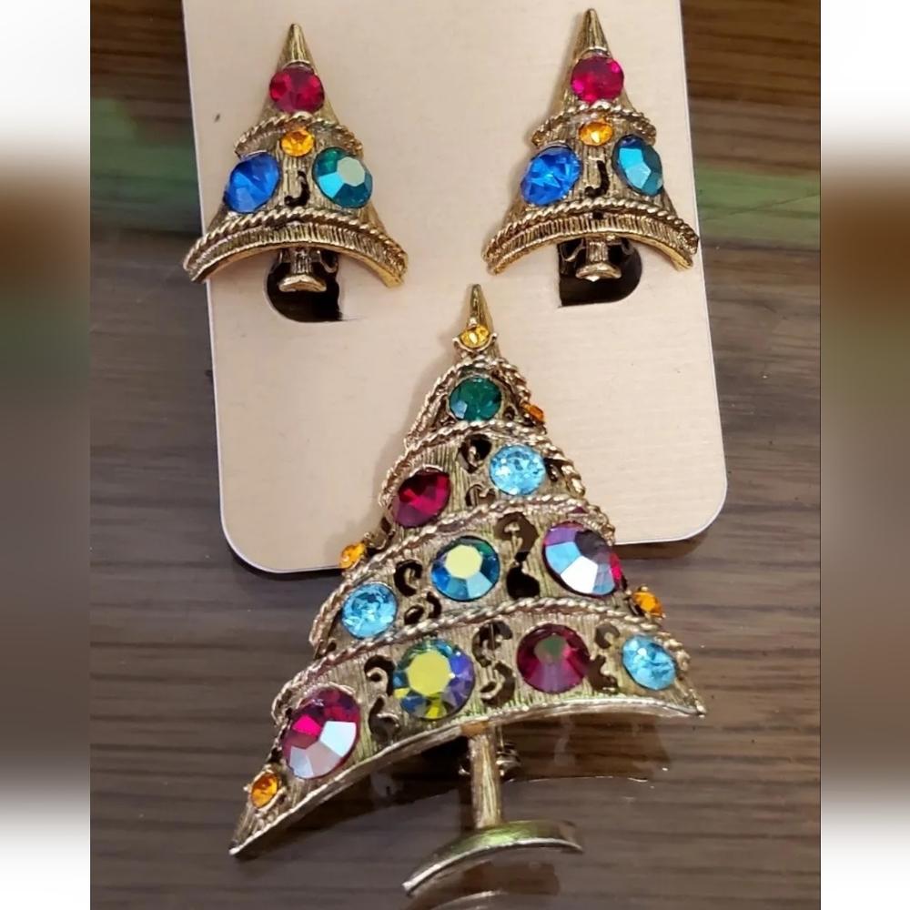 Vintage Weiss Christmas Tree Brooch & Clip Earrings Set